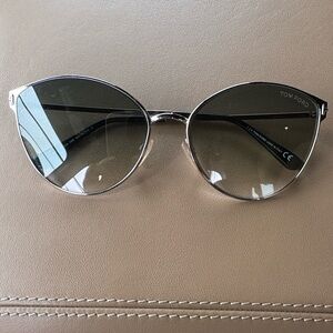 Zella Tom Ford silver metal gray lens Sunglasses like new Authentic TF654